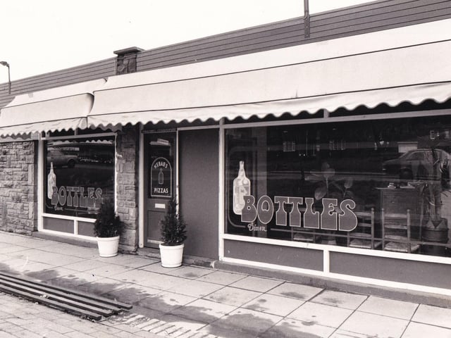 This cheerful diner on Aberford Road was popular with families in the local community. It was run by Norman Pannell with wife Katy and two daughters Joanne and Gaynor.