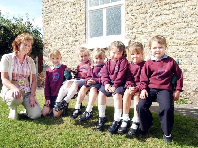 Brompton School 2003, with Mrs Russell.