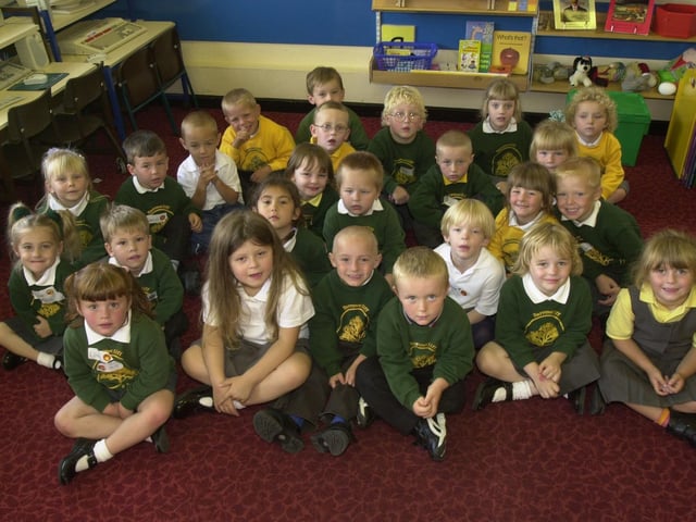 Barrowcliff Infants School in 2002, Mrs Button's class.