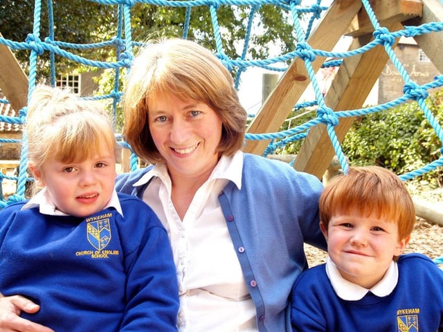 Wykeham CE School in 2003, with teacher Mrs Greaves.