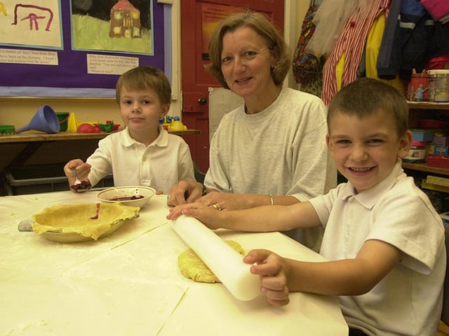 Wykeham School in 2002, with Advanced Teaching Assistant Anne Monteath.