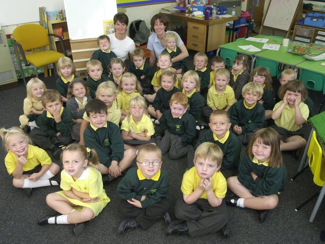 Lindhead School, Burniston, in 2003, with PSA Miss Bradnam and teacher Mrs Hartley.