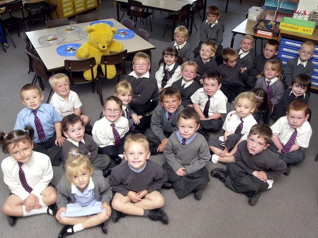 Northstead School class 2, in 2003.