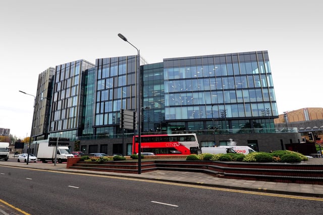 A total of five members of staff and one student are confirmed to have tested positive for Covid-19 at Leeds City College. Impacted staff and students have been asked to stay at home and areas have been deep cleaned