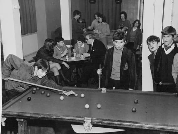 The lounge and coffee bar at Chapel Allerton Methodist Youth Club in January 1969.