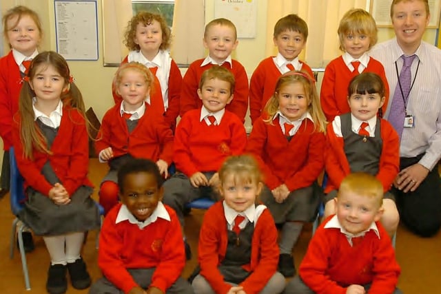 Mr Bartram's class: Darcie, Tess, Theo, Lucas, Jasper. Alisha, Poppy, Finlay, Evie, Charlotte. John, Emily, Andrew.