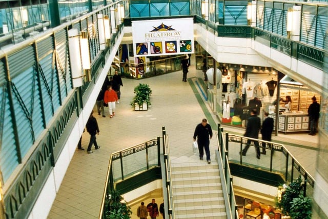 View of the top level at the Headrow Shopping Centre in October 1999.