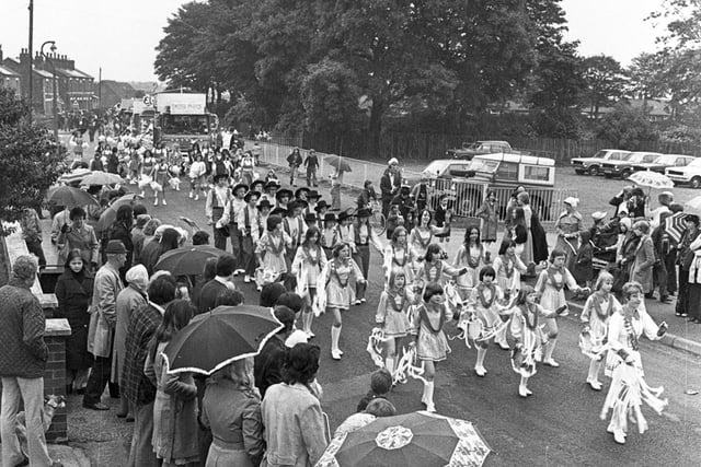 Ashton carnival parades in 1976