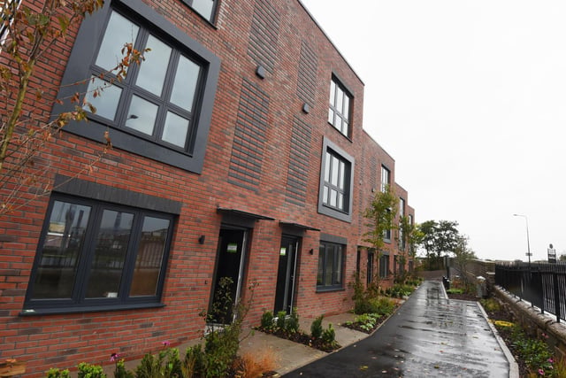 Eight, three-bedroom townhouses in iconic canal-side location.