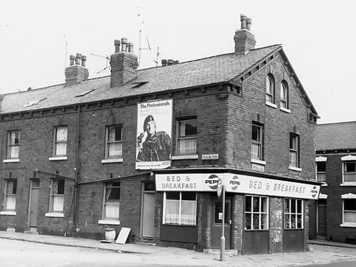 Eveline View runs from the left edge of the view with Whitehall Road in Serptember 1971. On the right edge is the entrance to Marion Street.