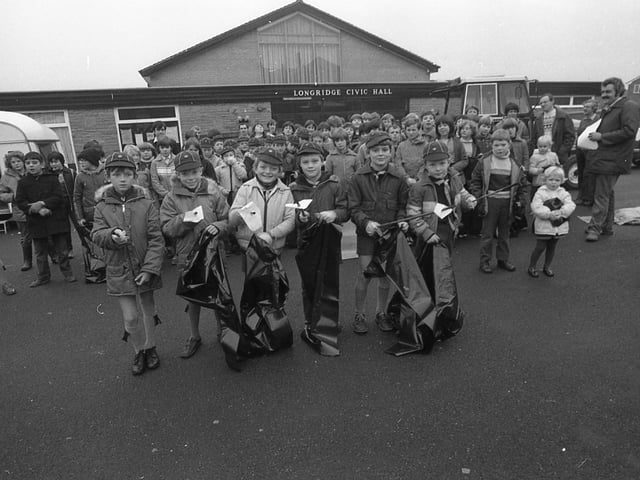 An army of dedicated young campaigners have begun their war on waste... And their clean sweep is all for the good of the community. More than 150 adults and children gathered in Longridge for the big clean up which they hope will put their town at the top of the litter-free league. Spearheading the campaign were the town's cubs, scouts and church brigades