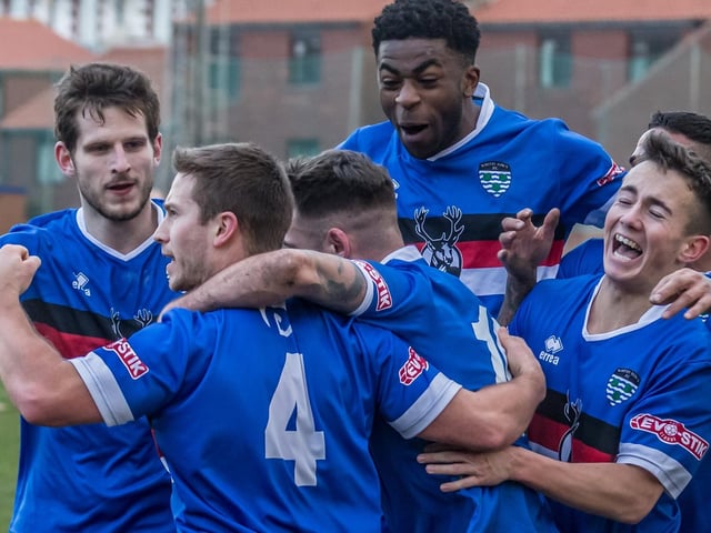 PHOTO FOCUS: Whitby Town v Scarborough Athletic / New Year's Day 2019