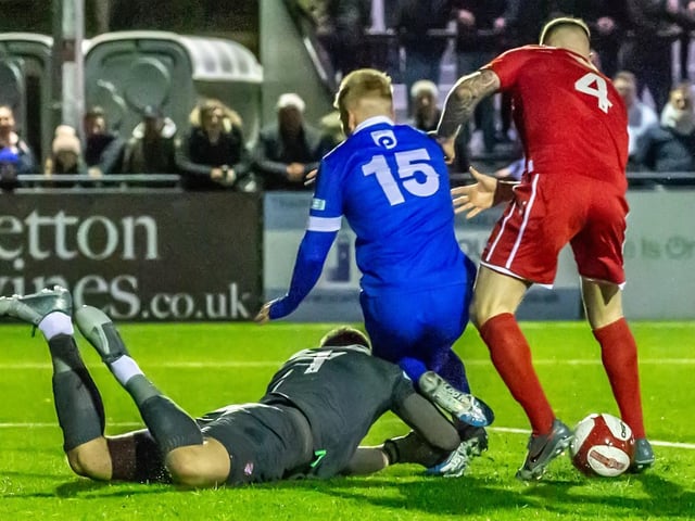PHOTO FOCUS: Scarborough Athletic v Whitby Town / November 2019
