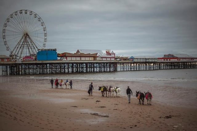 B&B owners in Blackpool have said they face a “bleak” future, as guests cancel bookings following the introduction of Tier 3 coronavirus restrictions for Lancashire.