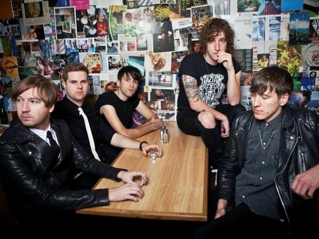With Pigeon Detectives Guitarist Ryan Wilson being involved in the popular LS11 Leeds United podcast and frontman Matt Bowman writing songs dedicated to the manager, it’s clear this band is loyal to the Whites.