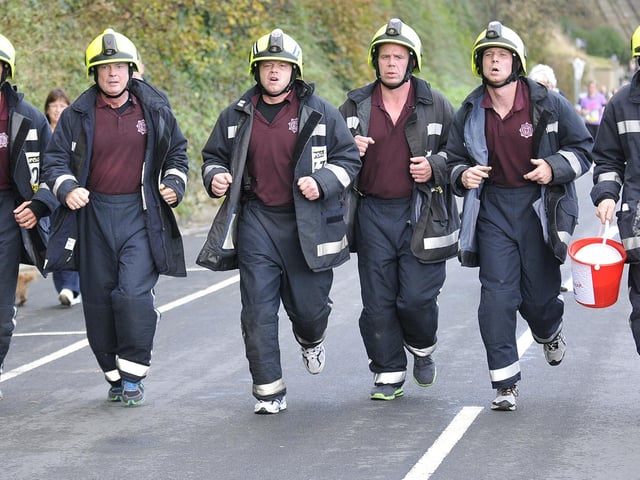 Scarborough fire crew raise cash along the way in the Scarborough 10km race.