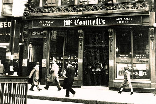 McConnell's wine bar on Briggate in March 1959.