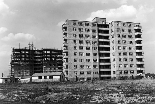 June 1959 and new flats were under construction near York Road in Burmantofts.