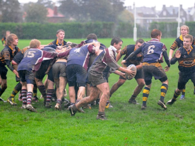 Tweet us via @SN_Sport with any details on these pictures
