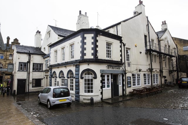 This town centre pub was originally built as a town house in the 1580s by William Saville of Copley. The building is said to be haunted by a chambermaid and her baby.