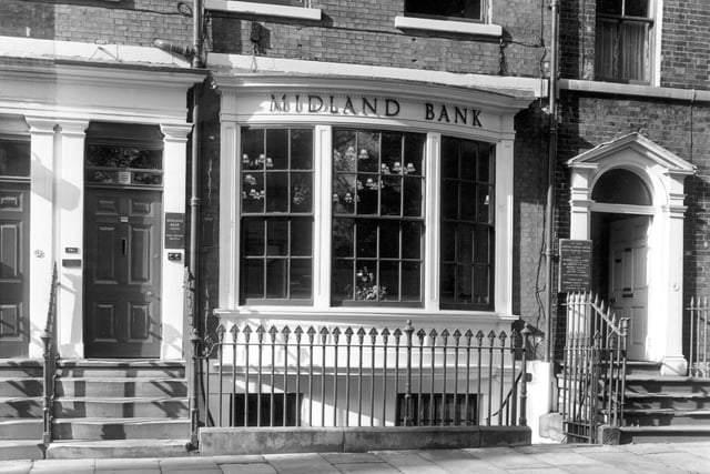 A view of Midland Bank at 25A Park Square West in October 1964.