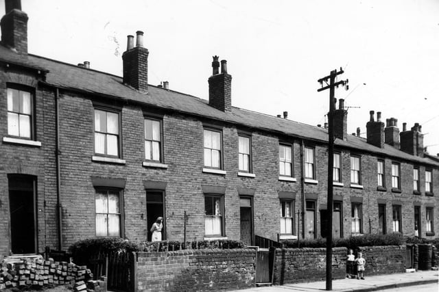 Hunslet in June 1964. Pictured is houses on Anchor Street.