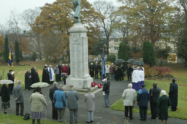 2003 Remembrance service at Rydings Park, Brighouse