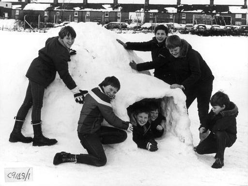 A photograph of pupils at Temple Street School, Castleford playing in the snow