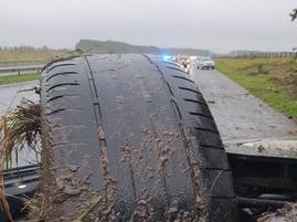 #MN14 attended RTC on the M58. Car had aquaplaned, struck the barrier in the central reservation then onto the nearside grass verge where it overturned. Thankfully no injuries. Reason for loss of control was soon obvious - lack of tread on rear offside tyre