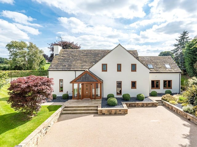 Situated just 1.5 miles away from Wetherby in the small village of Linton is this four bedroom country home complete with private guest annex and indoor swimming pool.