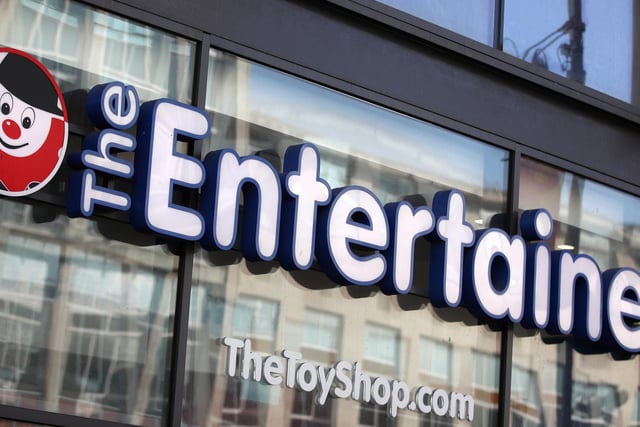 Bring Christmas joy to children while working at The Entertainer. The toy shop is recruiting Christmas crew at its Leeds Springs store. You will be paid fortnightly but the wage is not disclosed