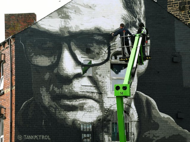 Street artist Irek Jasutowicz was commissioned by Parklane Group to create this Marcelo Bielsa mural at Hyde Park Corner (photo: Jonathan Gawthorpe).