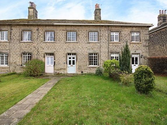 This Grade II listed Georgian stone terrace in The Avenue was originally an estate house of the Harewood House estate. The two bedroom home retains many of its period features include pannelled doors and impressive fireplaces.