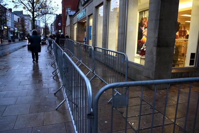 Barriers in place in Preston, ready for big niumbers