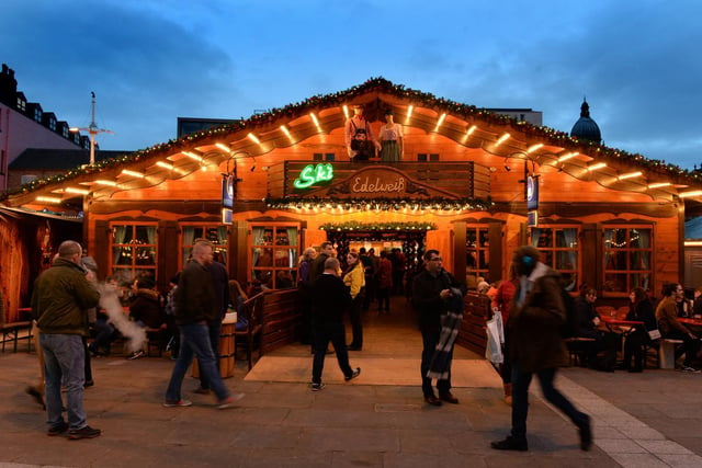 The organisers behind Nottingham's Christmas 2020 Market decided to temporarily close the event on Saturday after hundreds of people flocked to it.