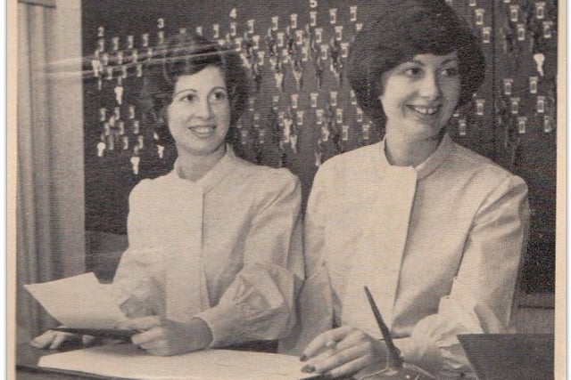 Sisters Marilyn and Carolyn Golden in reception