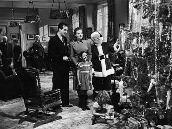 Miracle on 34th Street is a 1947 American Christmas comedy-drama film starring Maureen O'Hara, John Payne, Natalie Wood, and Edmund Gwenn.