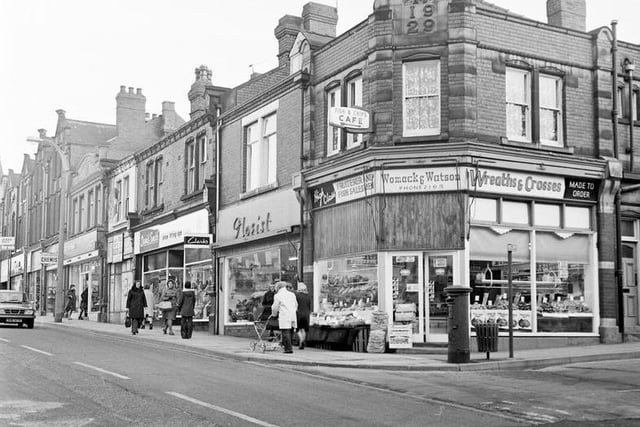 Do you recognised any of the shops in this photo from Normanton, 40 years ago?