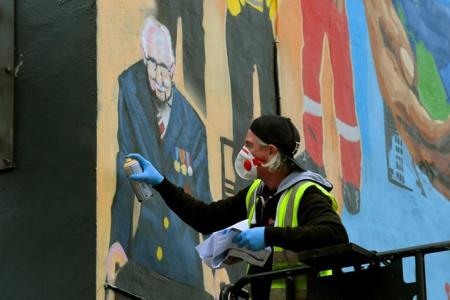 Craig Daniels has painted a mural to honour the NHS and keyworkers on the side of the Northern Way Pub in Friargate