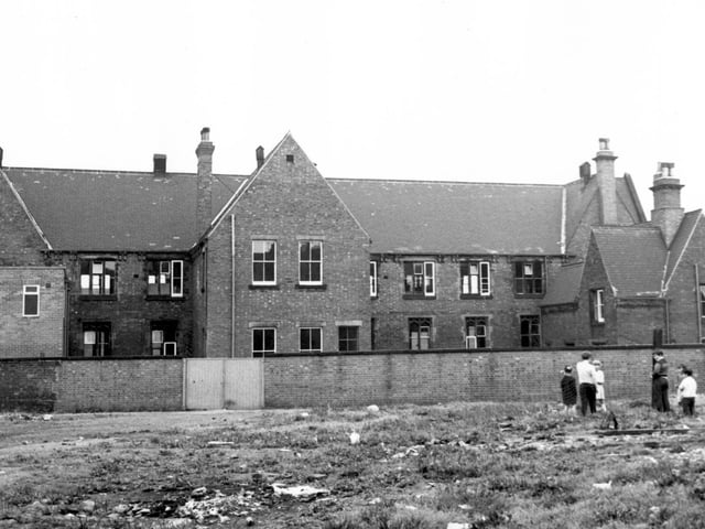 Back view of Buslingthorpe School in August 1967. Area in the foreground had been site of Thackeray, Daisy and Hobson Street, and what was locally called 'Buggy Park', an open space which children used as a playground.