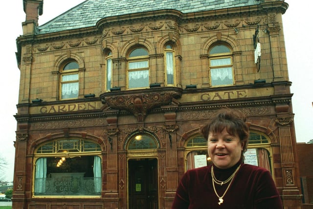 Do you remember Janice Peterkin? She was the landlady of the Garden Gate pub pictured in January 1999.