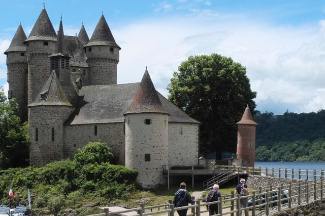 France – weekly services to Bergerac and La Rochelle.