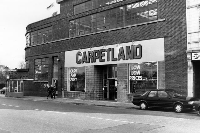 Do you remember Carpetland Cash and Carry Carpets on New York Street in Leeds city centre? Pictured in March 1986.