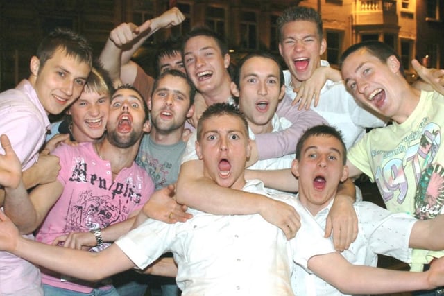 Lee, Danny, Josh, Tom, Scott, Chriso, Bugsey, Tom, Steve, Darren and Phil Outside Bing Bada Boom in 2007.