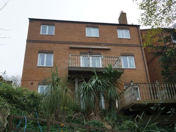 This five bedroom detached family home is set over four storeys and is is close to all essential amenities. There is a balcony off the living area as well as a sun terrace. On the market with Purplebricks - 024 7511 8874.