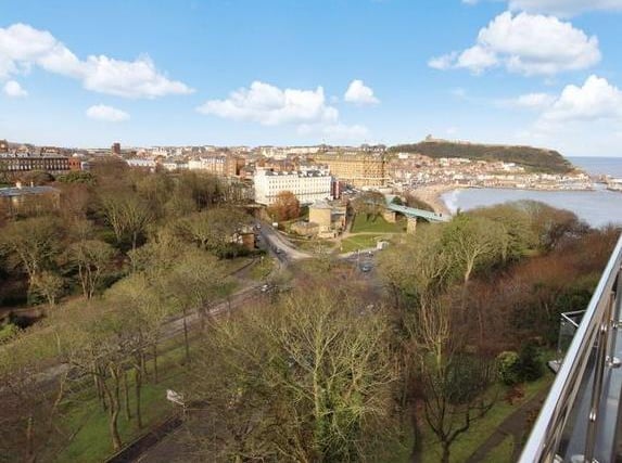 This two bedroom flat located in Carlton House benefits from a balcony with stunning views over Scarborough's south bay to the castle and beyond. On the market with CPH Property Services - 01723 266894.