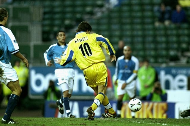 Harry Kewell sweeps home Leeds United's fifth goal in the 90th minute.