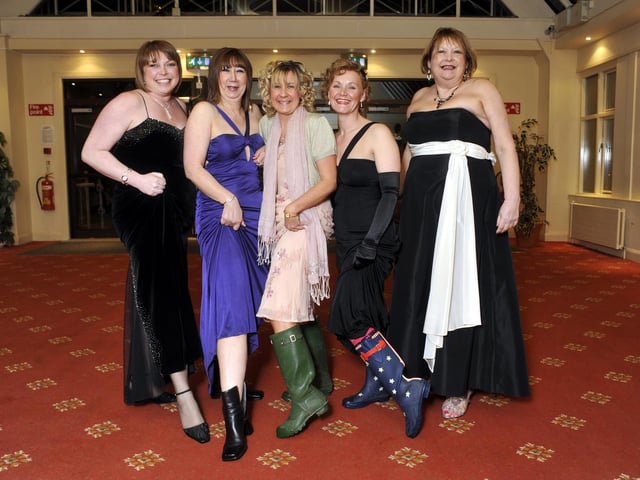 Freya Oliver (L), Gilly Bonser, Jo Monty, Mandy Morrison and Carol Bushnaq.