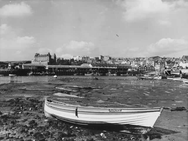 View over the harbour back in 1961.