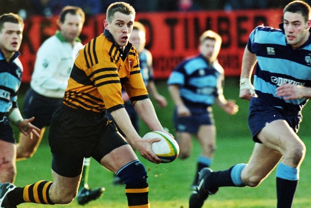 Dave Lyon shows his pace against Bedford in a Pilkington Cup Round 5 match at Edge Hall Road on Saturday 21st of December 1996.  Orrell won 34-31.
